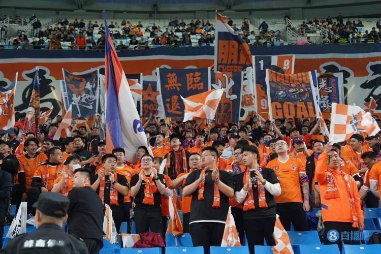 第58分钟，科纳特禁区头球解围不远热苏斯胸部停球后扫向门前没有队友接应。